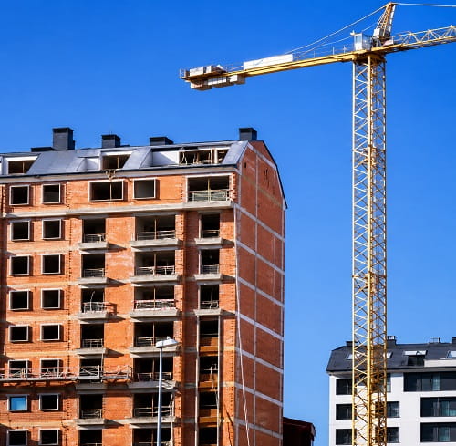 Solutions d'échafaudage sur mesure pour travaux en hauteur